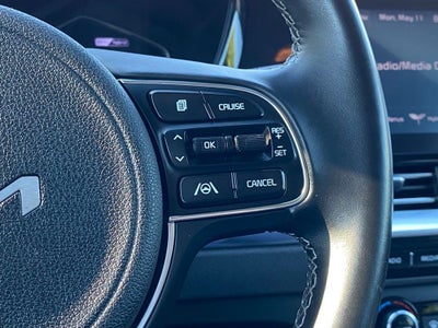 2022 Kia Niro LXS NICE CAR