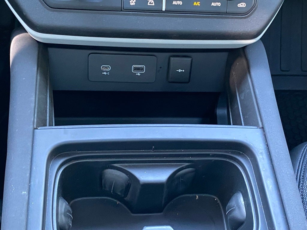 2023 Land Rover Defender 110 X-Dynamic SE