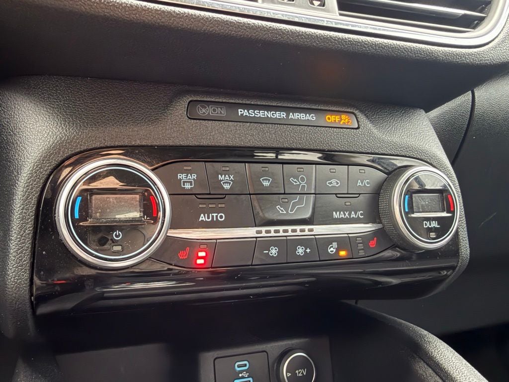 2021 Ford Escape Hybrid Titanium