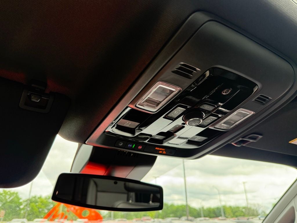 2026 GMC Yukon Denali SUNROOF,STEP PACKAGE