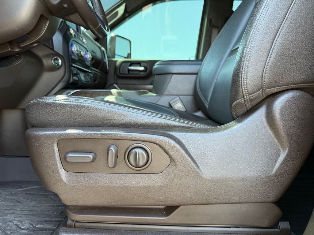2022 GMC Sierra 3500HD Denali Ultimate Package