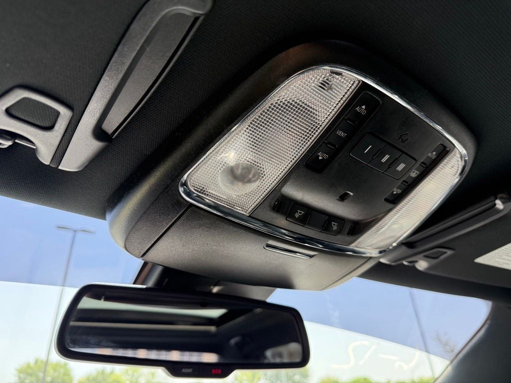 2023 Chrysler 300 C