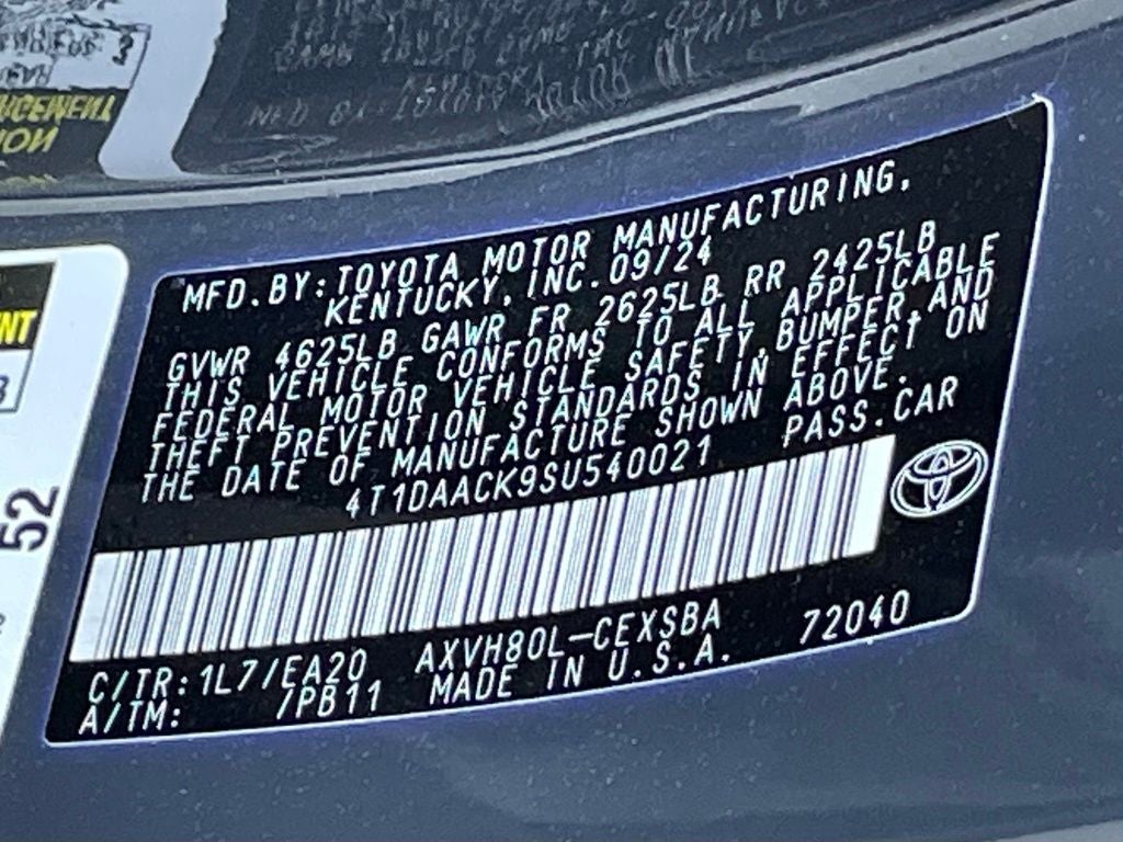 2025 Toyota Camry SE