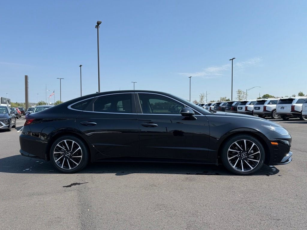 2021 Hyundai SONATA Limited