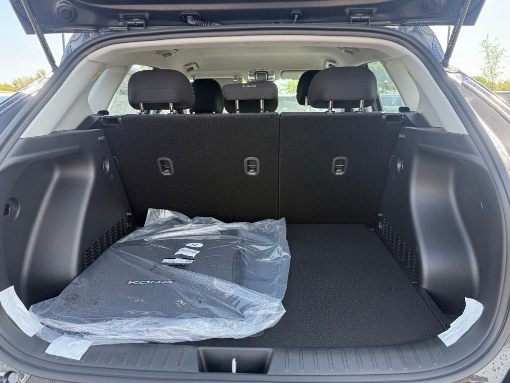 2027 Hyundai KONA SE FWD