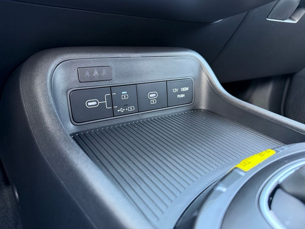 2026 Hyundai KONA SE FWD