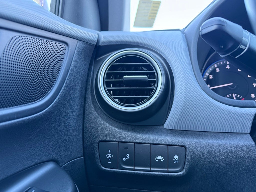 2021 Hyundai KONA SEL