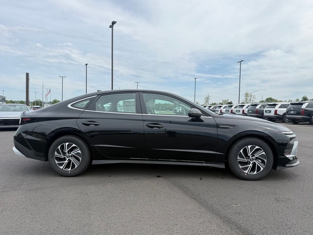 2026 Hyundai SONATA HYBRID Blue