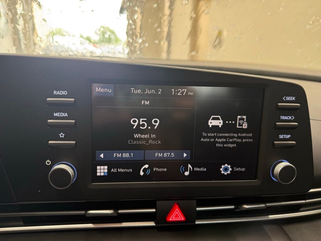 2026 Hyundai ELANTRA SE