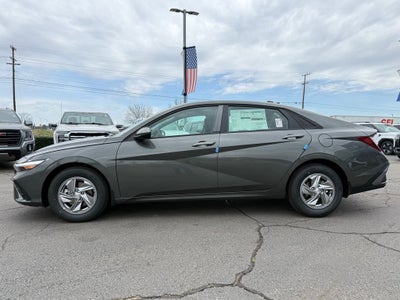 2026 Hyundai ELANTRA SE