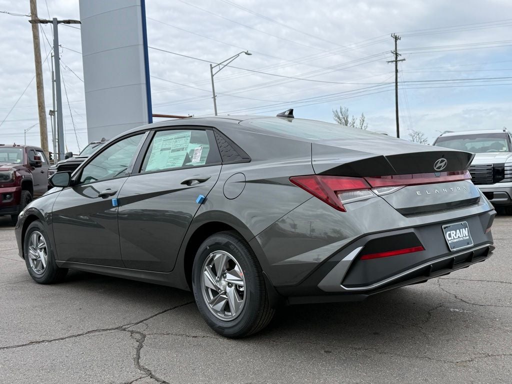 2026 Hyundai ELANTRA SE