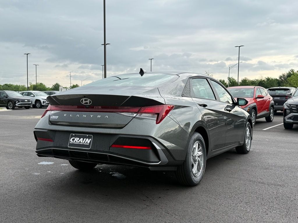 2026 Hyundai ELANTRA SE