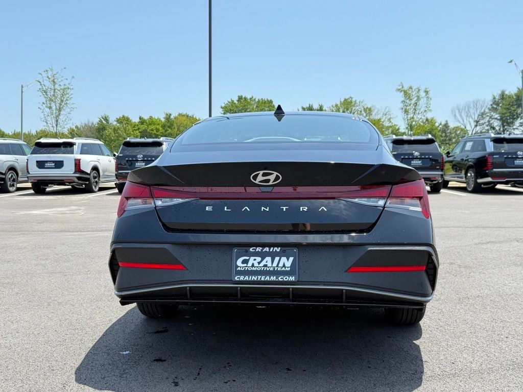2026 Hyundai ELANTRA SE