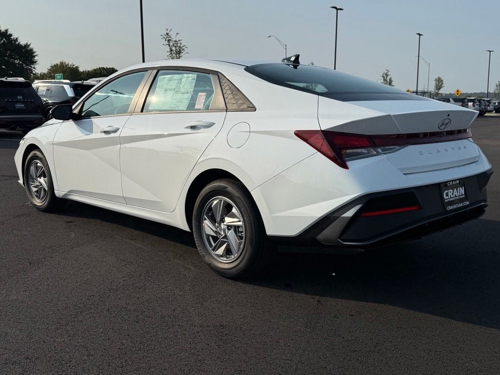 2026 Hyundai ELANTRA SE