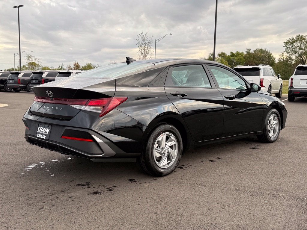 2026 Hyundai ELANTRA SE