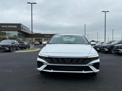 2026 Hyundai ELANTRA SE