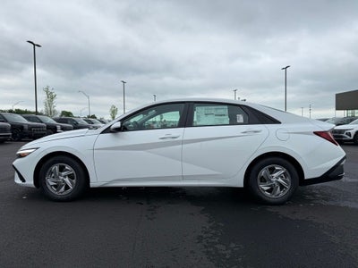 2026 Hyundai ELANTRA SE