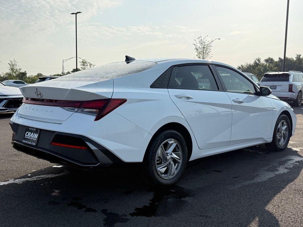 2026 Hyundai ELANTRA SE