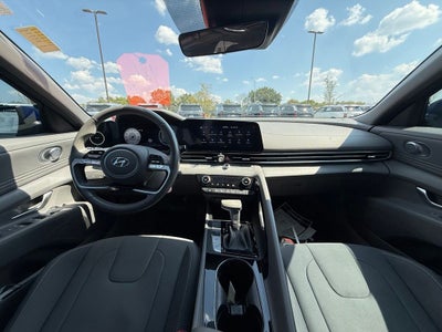 2023 Hyundai ELANTRA SEL