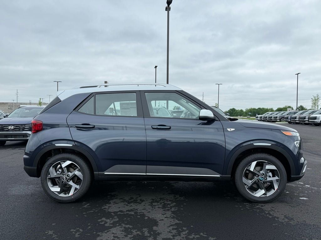 2026 Hyundai VENUE SEL W/Two-Tone Roof