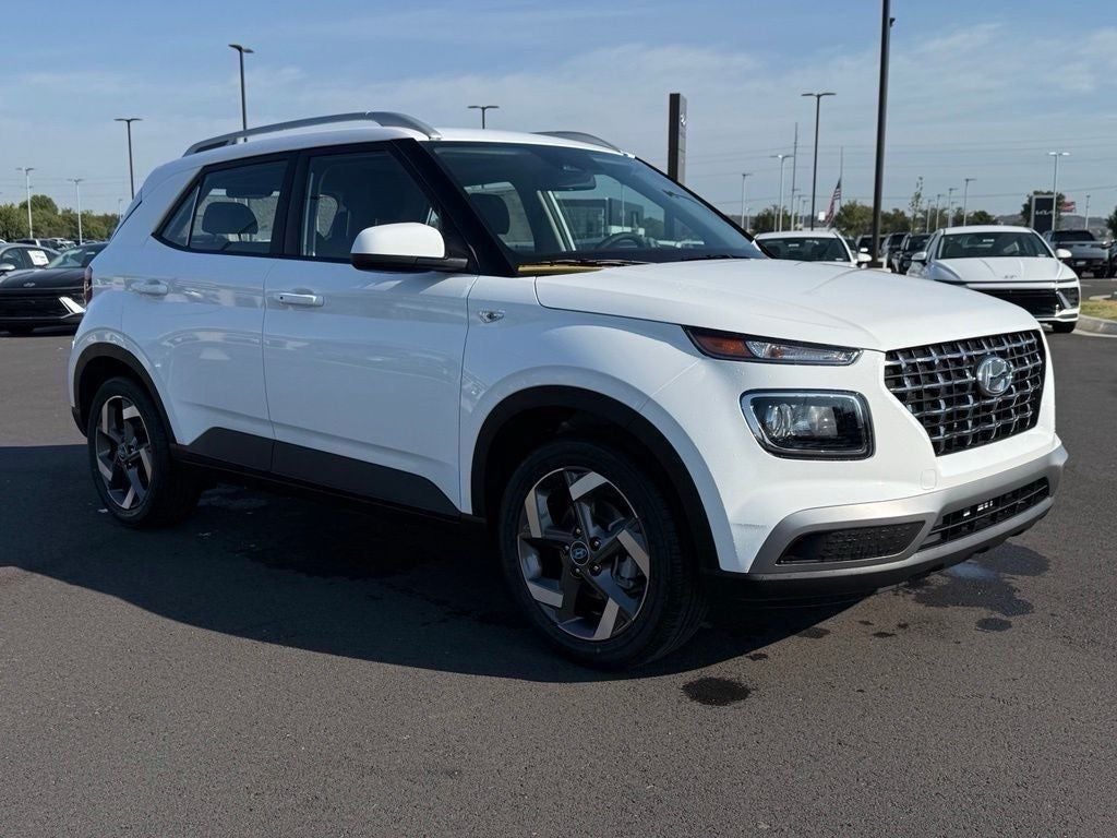 2025 Hyundai VENUE SEL CPO ELIGIBLE