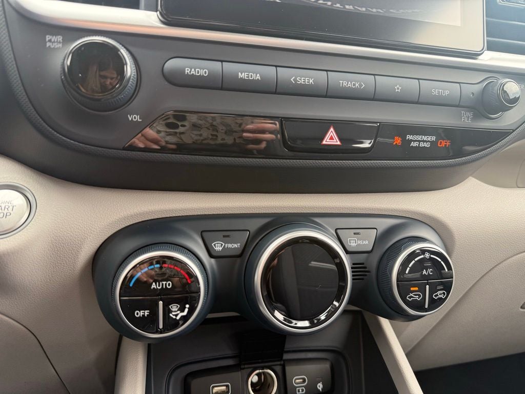 2026 Hyundai VENUE SEL W/Two-Tone Roof