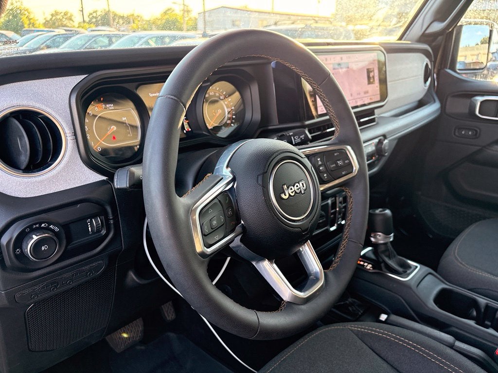 2024 Jeep Wrangler 4-Door Sahara - Photo 10