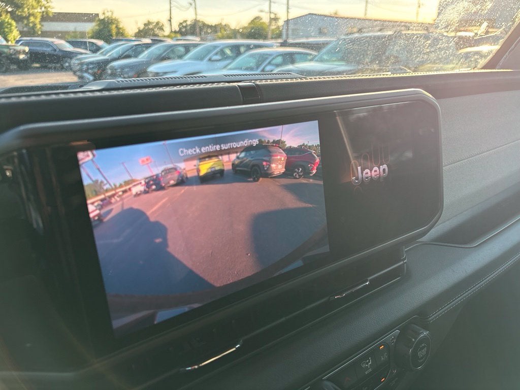 2024 Jeep Wrangler 4-Door Sahara - Photo 17