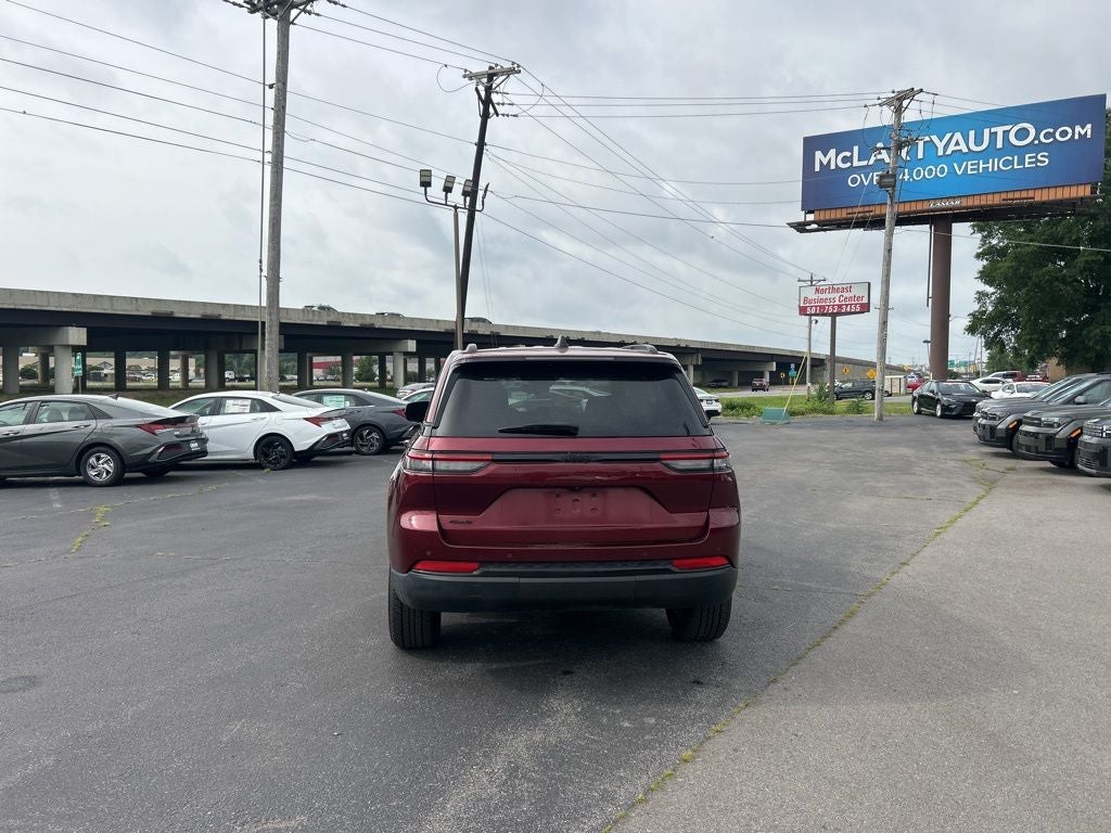 2024 Jeep Grand Cherokee Altitude 1-Owner / Clean Carfax / Altitude Appearance Pkg