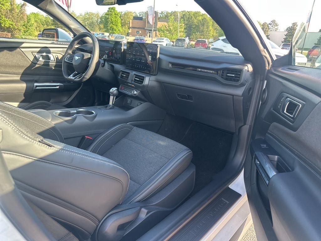 2025 Ford Mustang EcoBoost