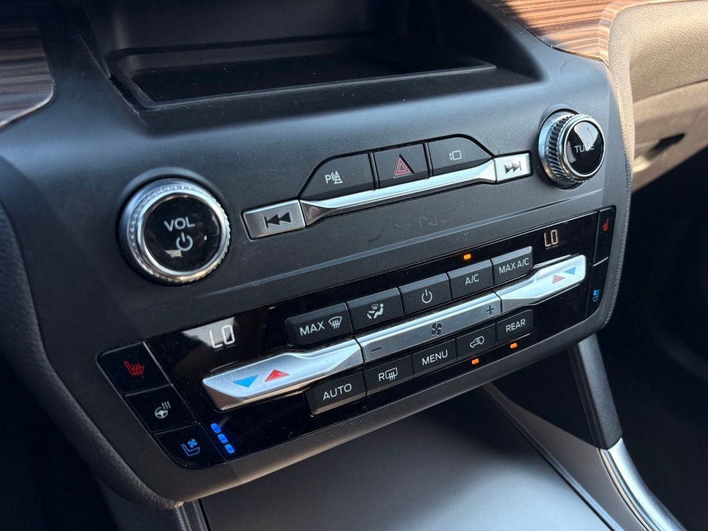 2020 Ford Explorer Limited - Photo 18