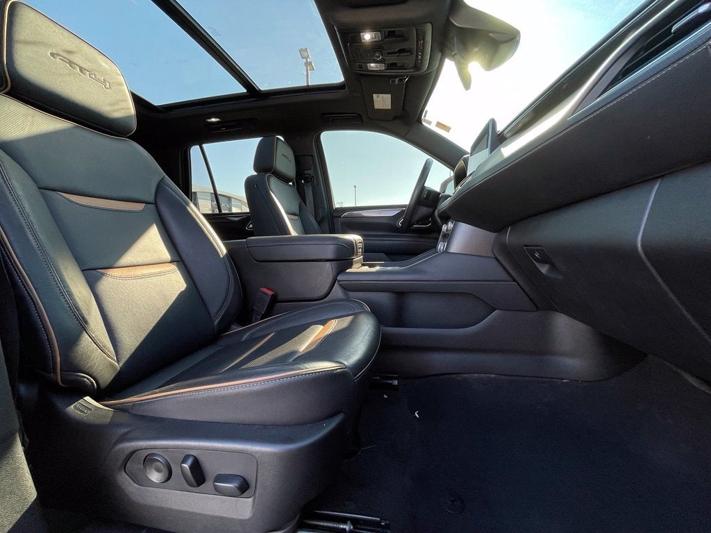 2023 GMC Yukon AT4 - Photo 30
