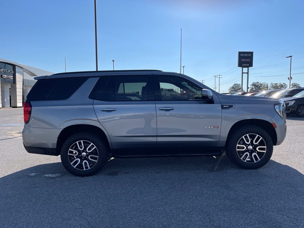 2023 GMC Yukon AT4 - Photo 8