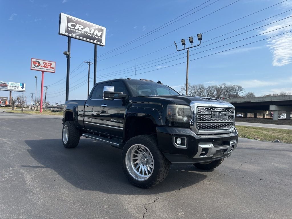 Used 2018 GMC Sierra 2500 Denali HD Denali with VIN 1GT12UEY1JF267036 for sale in Little Rock