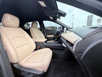 2024 Cadillac XT4 Luxury