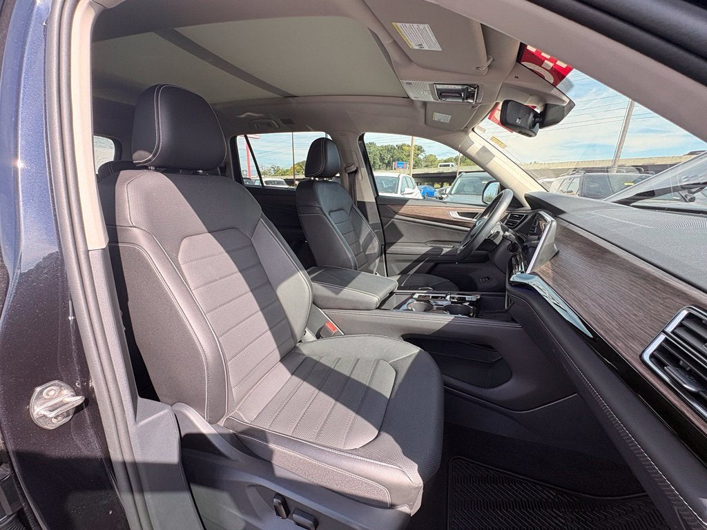 2025 Volkswagen Atlas 2.0T SEL