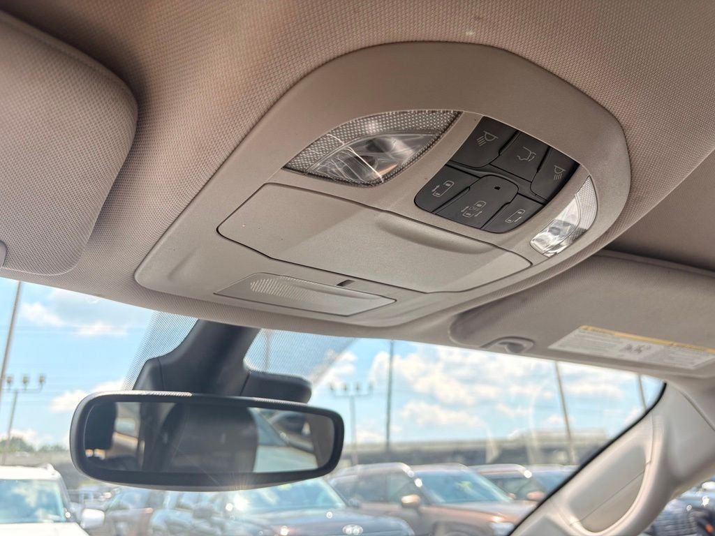 2023 Chrysler Pacifica Touring L - Photo 21