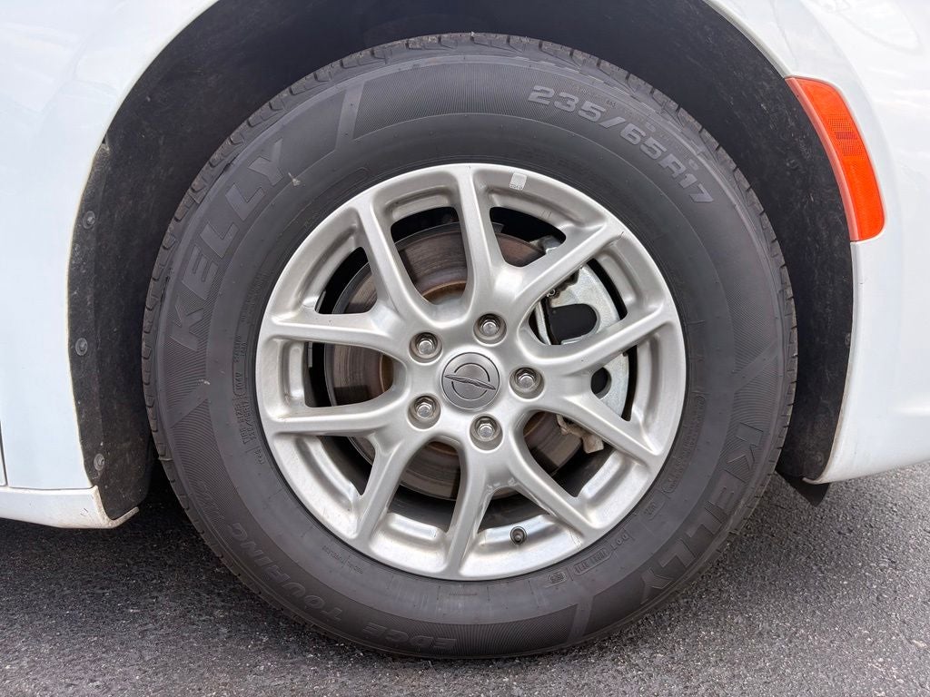 2023 Chrysler Pacifica Touring L - Photo 32