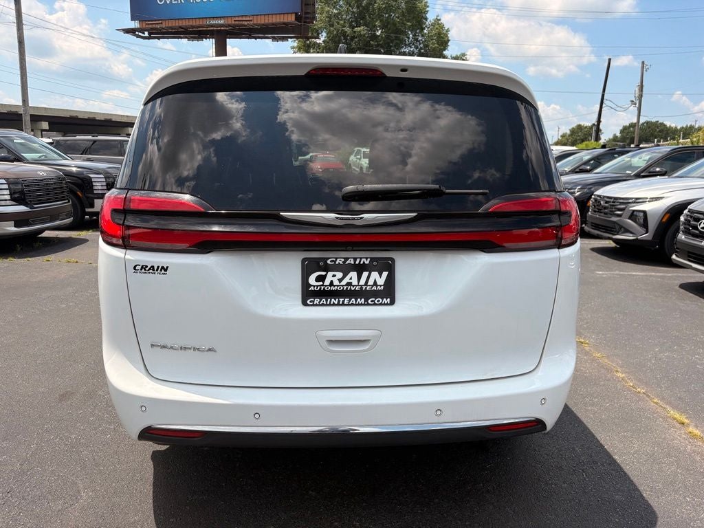 2023 Chrysler Pacifica Touring L - Photo 6