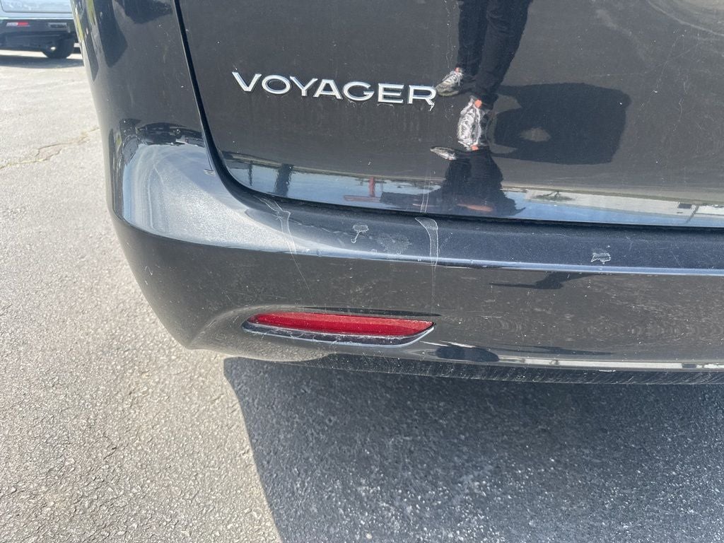 2022 Chrysler Voyager LX 1-Owner / Power Liftgate / Apple CarPlay/Android A