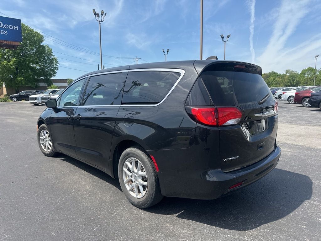 2022 Chrysler Voyager LX 1-Owner / Power Liftgate / Apple CarPlay/Android A