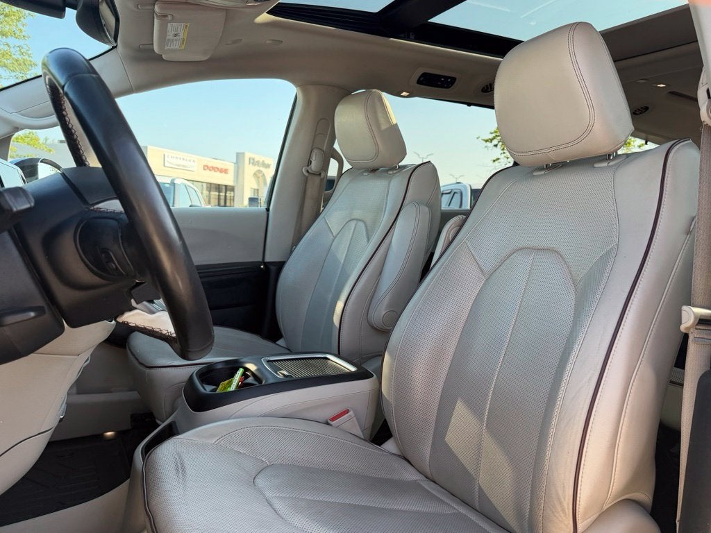 2020 Chrysler Pacifica Limited - Photo 10