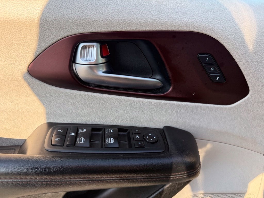 2020 Chrysler Pacifica Limited - Photo 15
