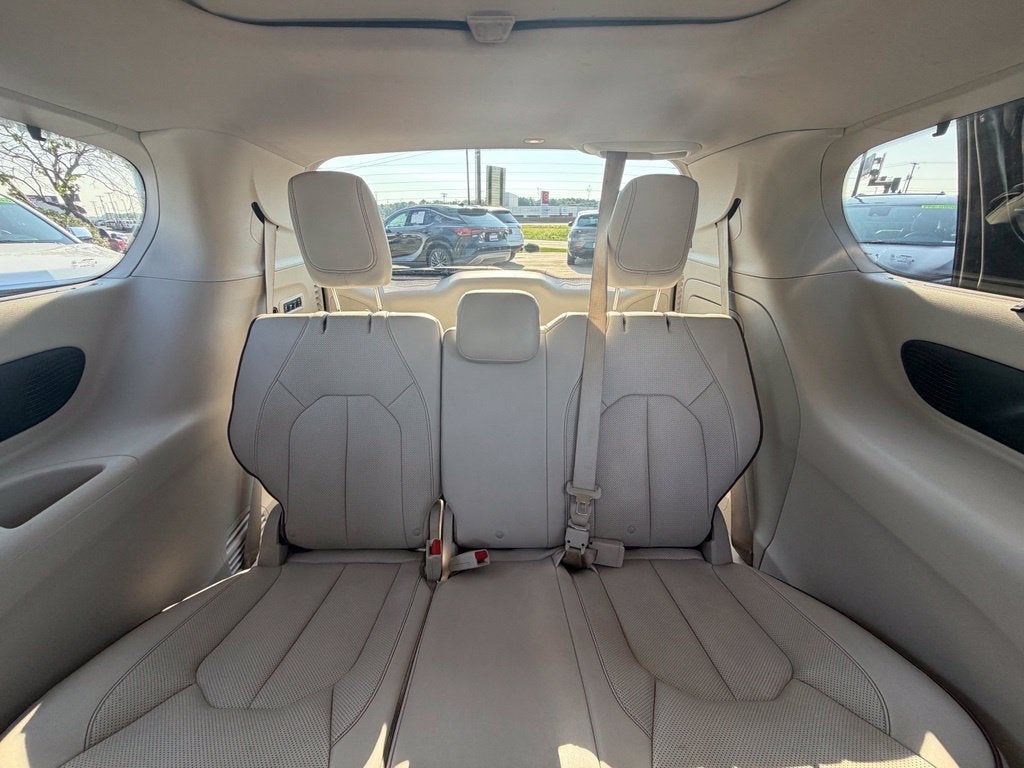 2020 Chrysler Pacifica Limited - Photo 31