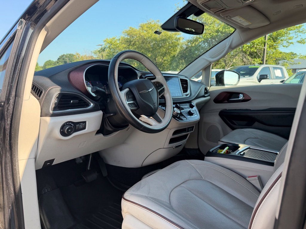 2020 Chrysler Pacifica Limited - Photo 9