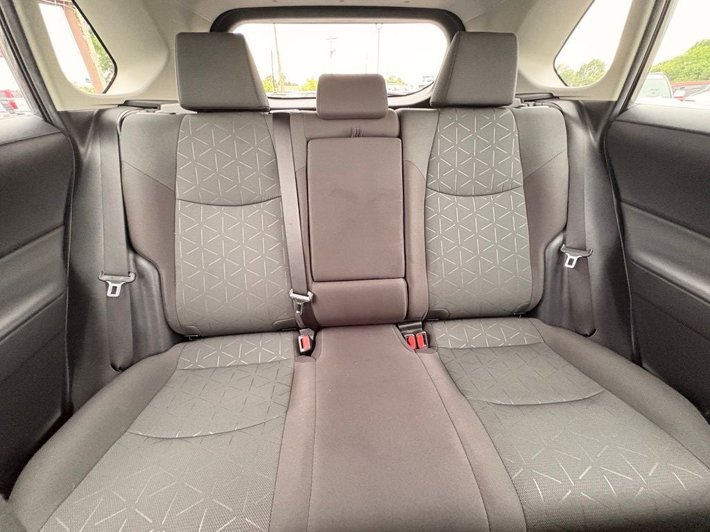 2024 Toyota RAV4 XLE - Photo 28