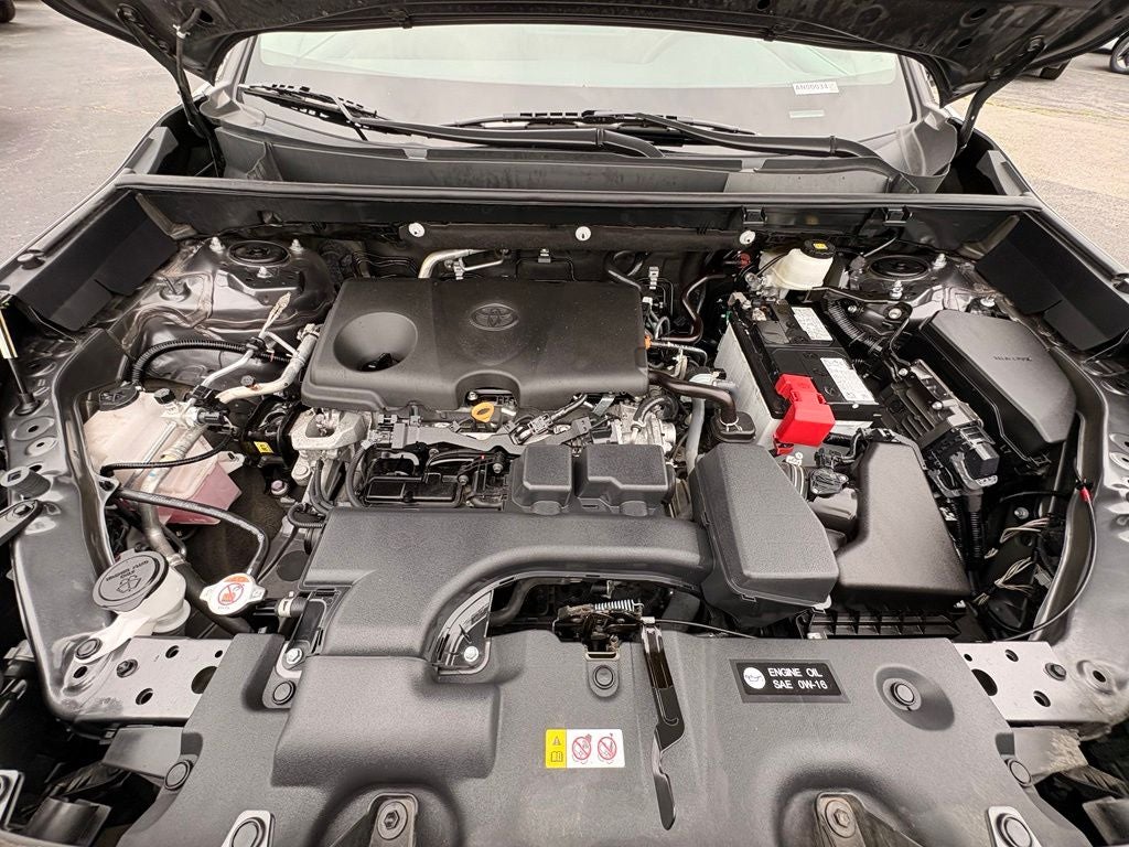 2024 Toyota RAV4 XLE - Photo 31