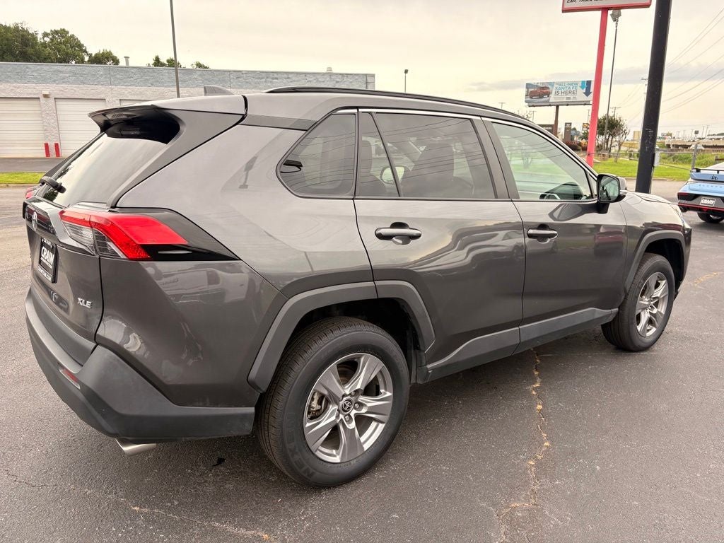 2024 Toyota RAV4 XLE - Photo 8