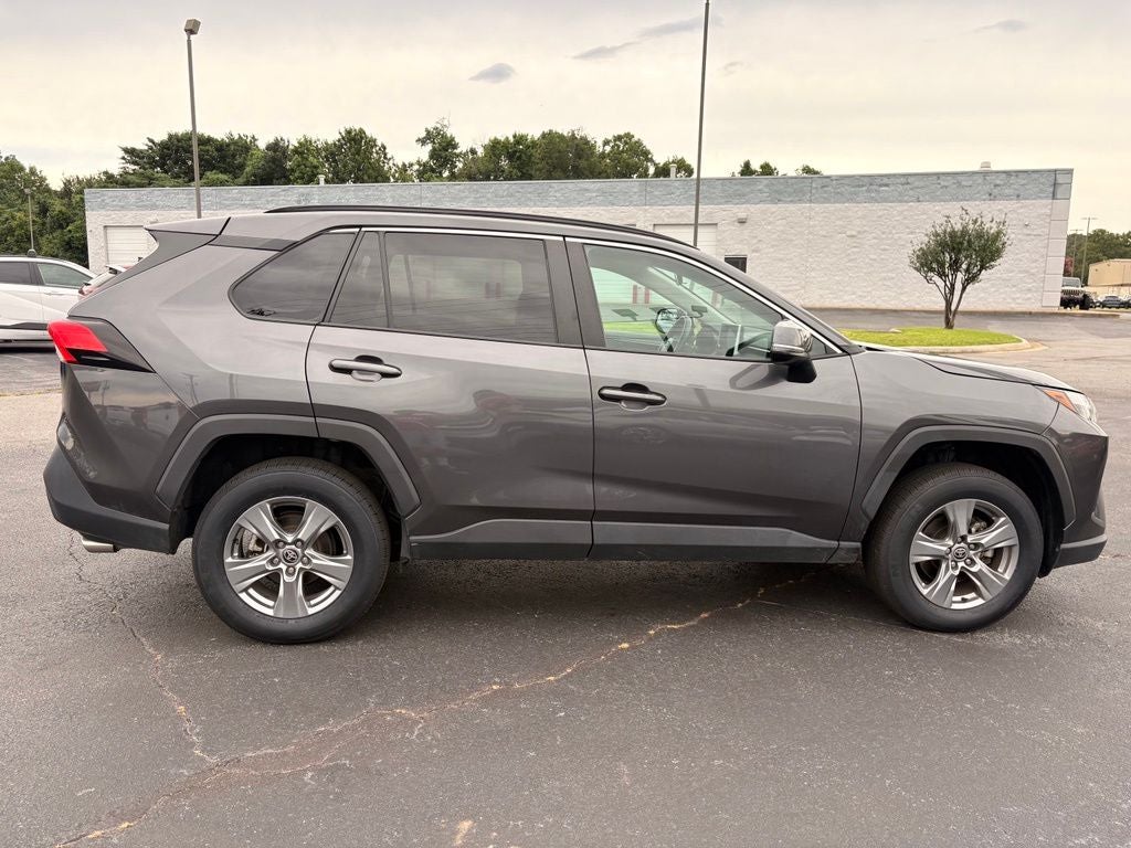 2024 Toyota RAV4 XLE - Photo 9