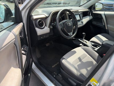 2013 Toyota RAV4 XLE Fresh Trade / Clean Carfax / Super Clean